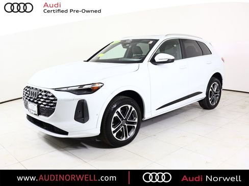 Certified 2025 Audi Q5 Premium w/ Convenience Package AWD/4WD image 12