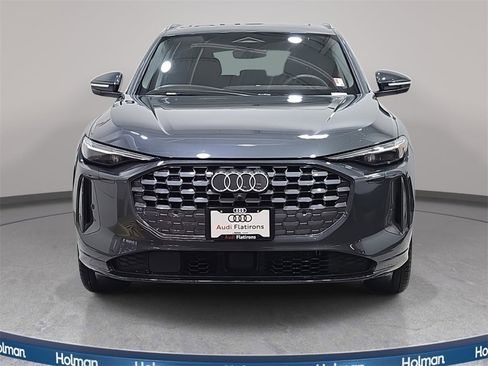 Certified 2025 Audi Q5 Prestige image 3