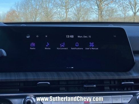 Used 2025 Kia Telluride AWD image 28