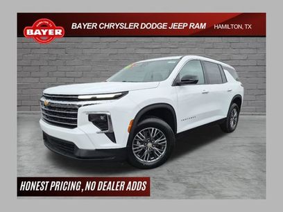 Used 2025 Chevrolet Traverse LT