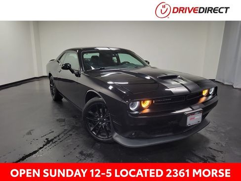 Used 2022 Dodge Challenger GT AWD/4WD image 1