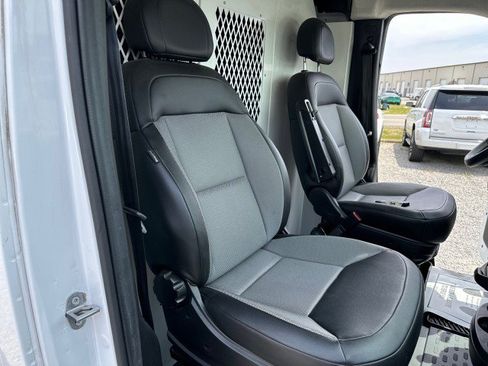 Used 2023 RAM ProMaster 2500 w/ Driver Convenience Group FWD image 26