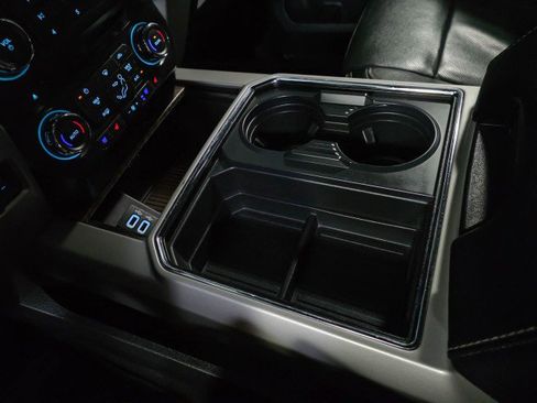 Used 2017 Ford F350 Lariat image 33