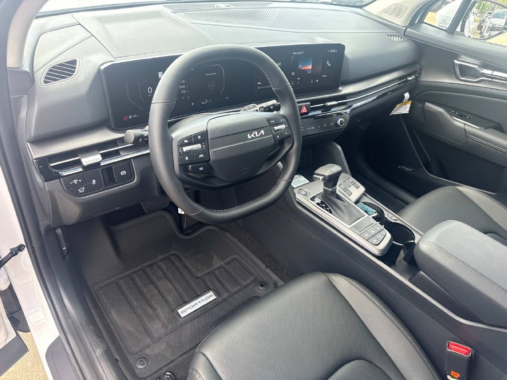 New 2026 Kia Sportage SX FWD image 19