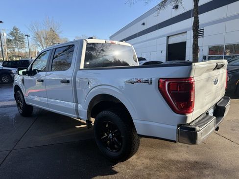 Used 2023 Ford F150 XLT w/ Trailer Tow Package image 9