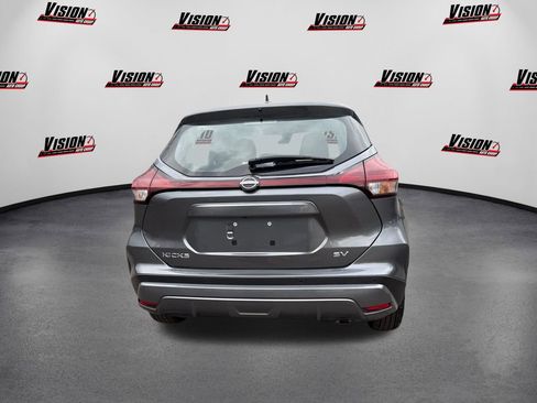 Used 2024 Nissan Kicks SV FWD image 6