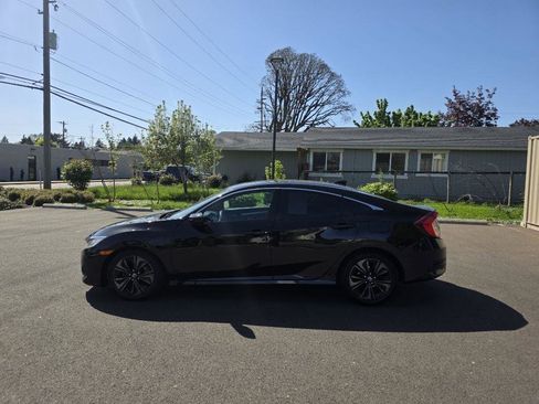 Used 2017 Honda Civic EX-T image 8