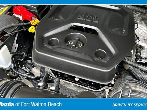 Used 2024 Jeep Wrangler Unlimited Rubicon 4xe AWD/4WD image 31