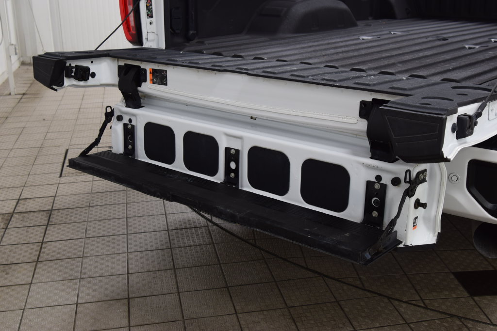 Used 2023 GMC Sierra 3500 Denali AWD/4WD image 19
