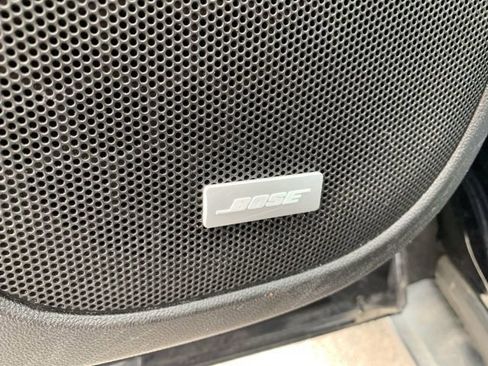 Used 2022 GMC Acadia SLE image 26