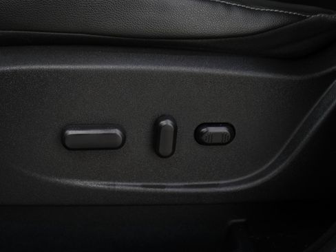 Used 2015 Ford Escape Titanium w/ Equipment Group 301A AWD/4WD image 28