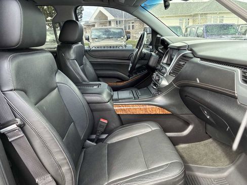 Used 2015 Chevrolet Suburban LTZ image 27