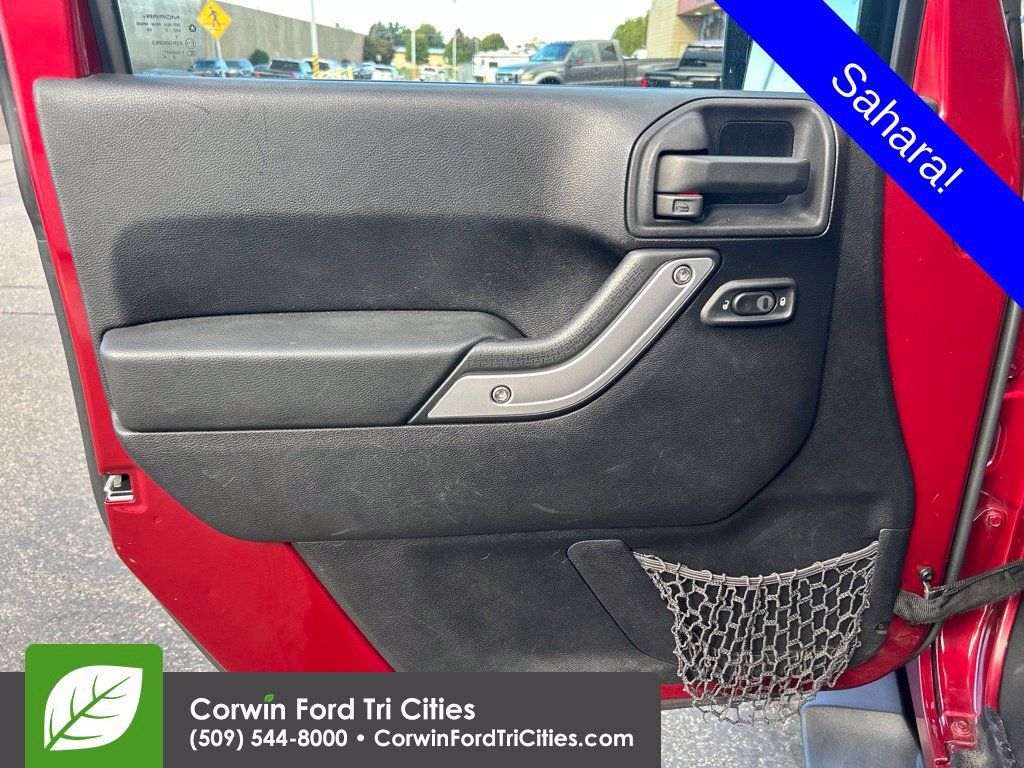 Used 2012 Jeep Wrangler Sahara w/ Connectivity Group AWD/4WD image 6