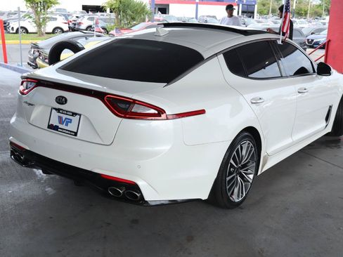 Used 2018 Kia Stinger Premium RWD image 5