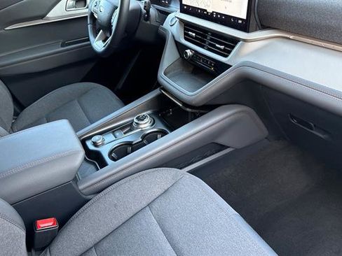 Used 2025 Ford Explorer Active image 18