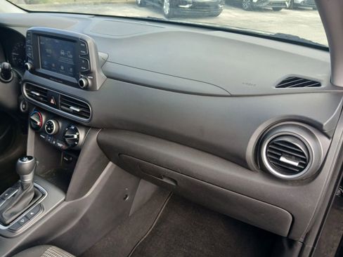 Used 2018 Hyundai Kona SEL FWD image 18