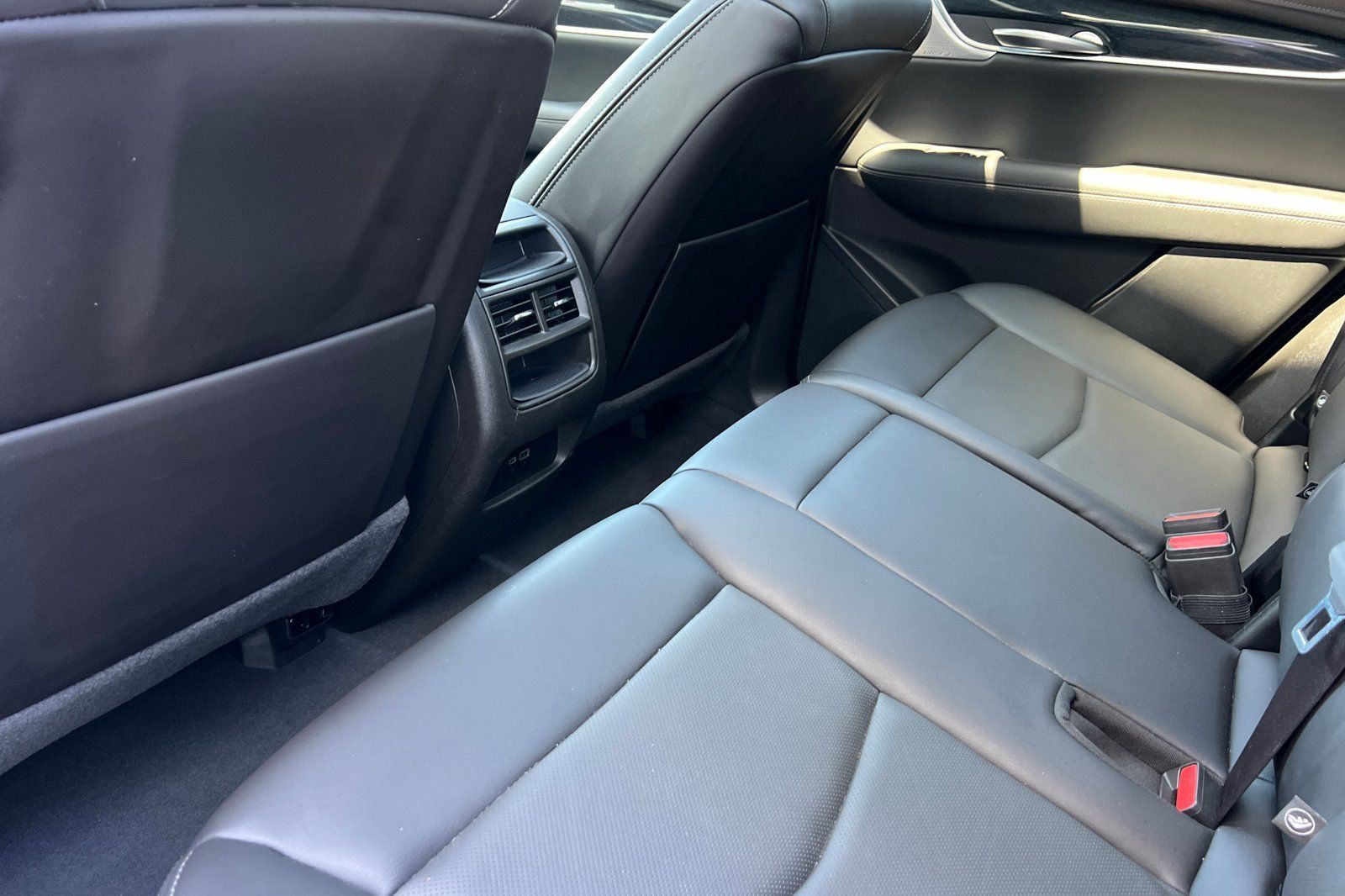Used 2024 Cadillac XT5 Premium Luxury FWD image 16