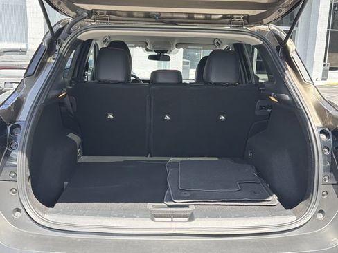 Used 2025 Nissan Kicks SR FWD image 30