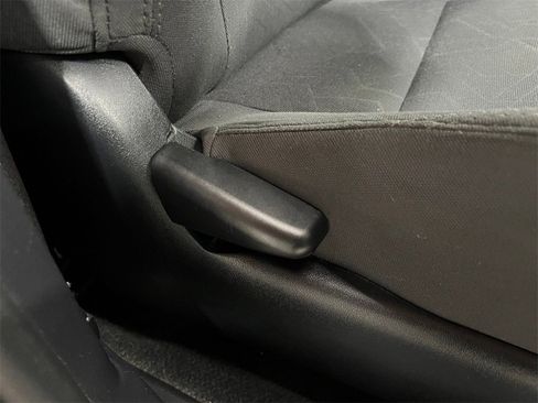 Used 2017 Toyota Tacoma TRD Sport image 15