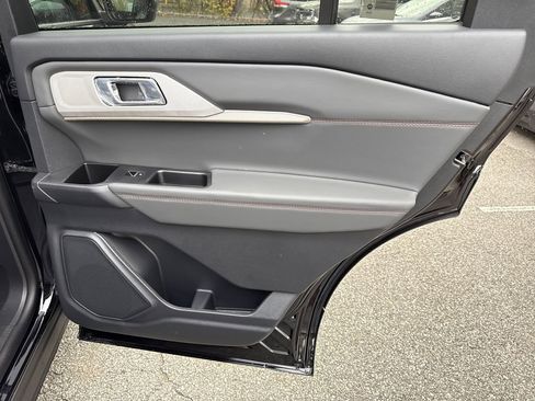 Used 2026 Ford Explorer Active image 33