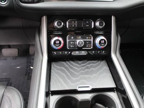 Used 2024 GMC Yukon Denali image 16