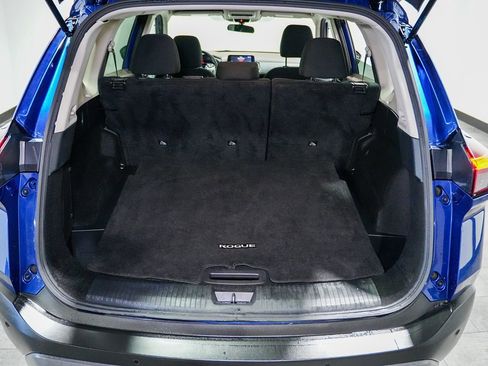Used 2023 Nissan Rogue S image 21