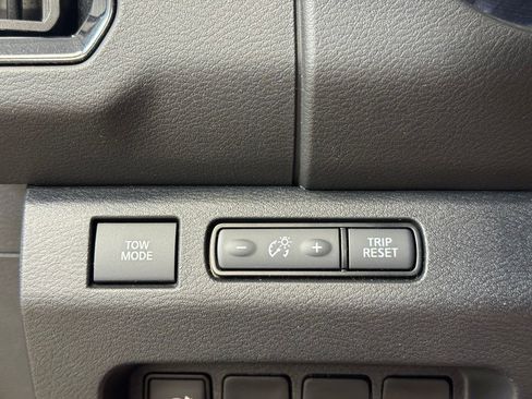Used 2026 Nissan Frontier PRO-4X AWD/4WD image 30