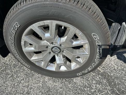 Used 2020 Nissan Titan SL w/ Protection Package 1 AWD/4WD image 20