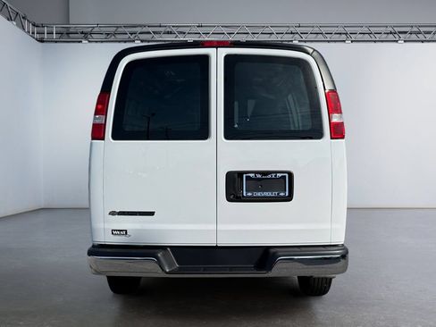 Used 2025 Chevrolet Express 2500 w/ Driver Convenience Package RWD image 4