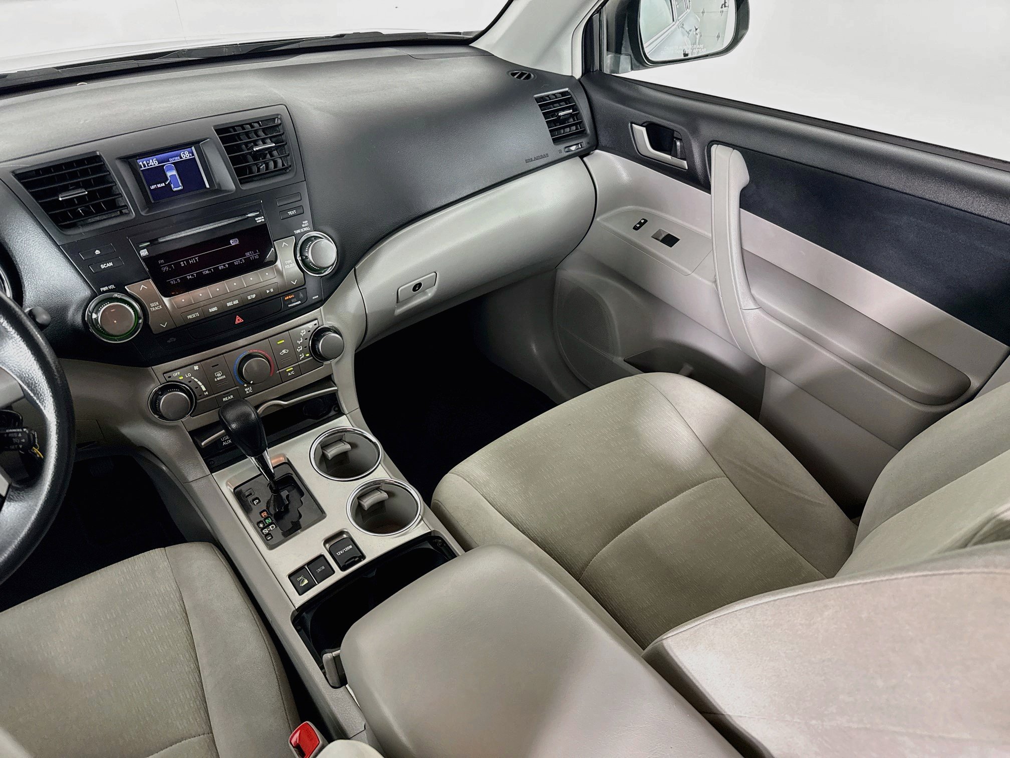 Used 2012 Toyota Highlander 4WD w/ Tech Pkg image 23