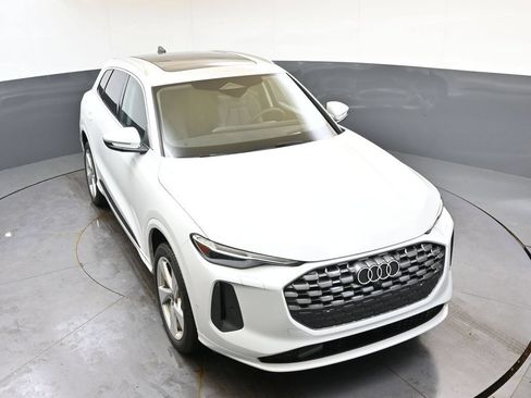 Used 2025 Audi Q5 Premium Plus w/ Premium Plus AWD/4WD image 51