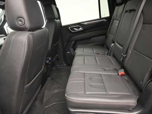 Used 2024 Chevrolet Suburban RST RWD image 14