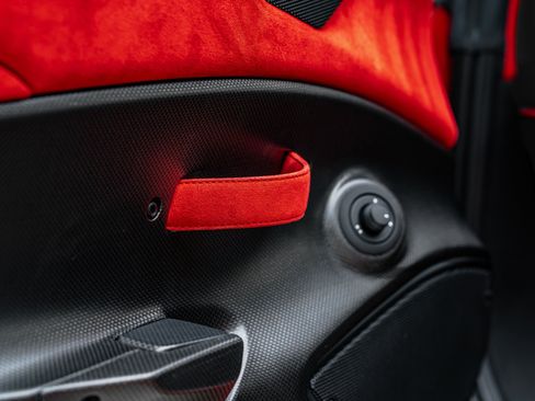 Used 2019 Ferrari 488 Pista Coupe RWD image 41