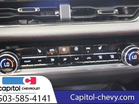 Used 2026 Chevrolet Equinox RS AWD/4WD image 25