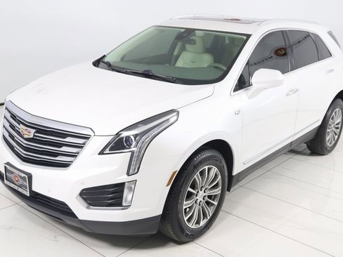 Used 2017 Cadillac XT5 Luxury w/ Driver Awareness Package image 21