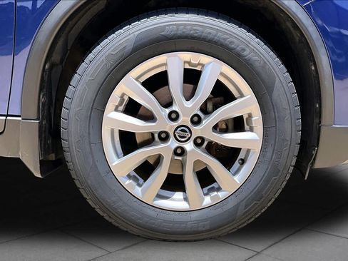 Used 2019 Nissan Rogue SV FWD image 10