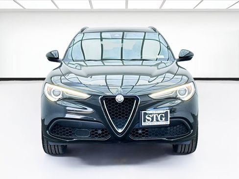 Used 2018 Alfa Romeo Stelvio Ti Sport image 2
