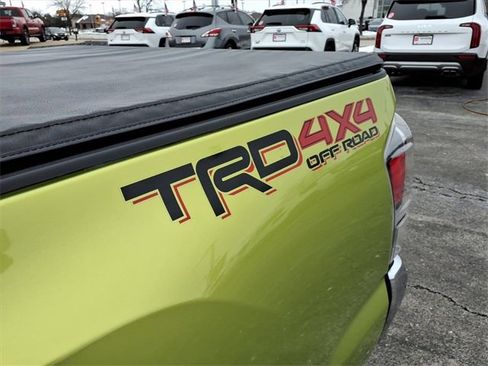 Certified 2023 Toyota Tacoma TRD Off-Road image 16