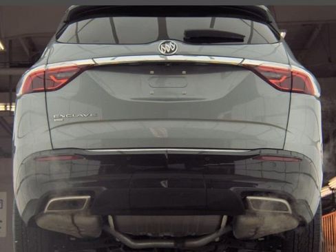 Used 2023 Buick Enclave Essence w/ Experience Buick Package image 7