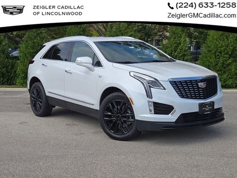New 2025 Cadillac XT5 Luxury image 1