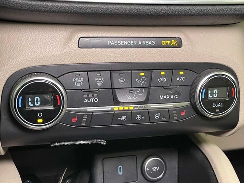 Used 2020 Ford Escape Titanium AWD/4WD image 27