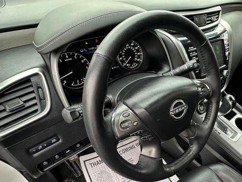 Used 2023 Nissan Murano SL w/ SL Moonroof Package FWD image 9