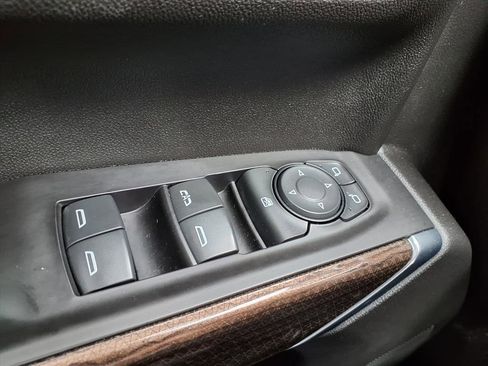 Used 2020 Chevrolet Silverado 1500 LT w/ All-Star Edition image 18