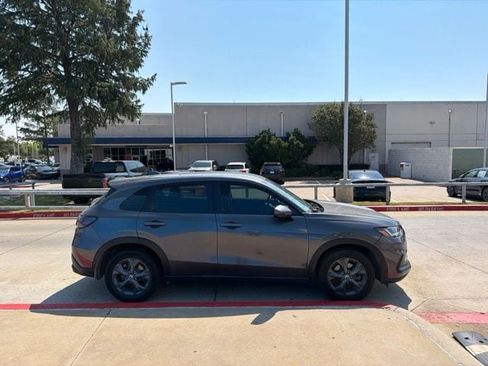 Used 2026 Honda HR-V LX image 5