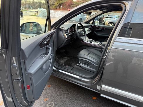 Used 2023 Audi Q7 2.0T Premium Plus w/ Premium Plus Package image 19