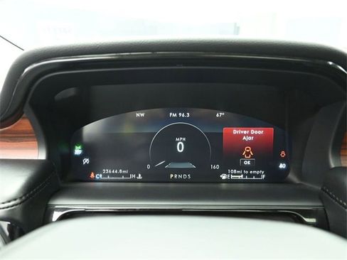 Certified 2023 Lincoln Nautilus Reserve w/ Monochromatic Package image 18