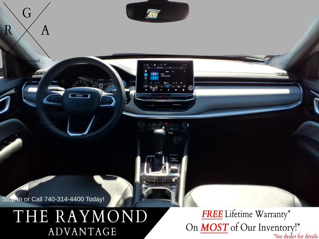 Used 2026 Jeep Compass Limited AWD/4WD image 12