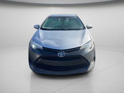 Used 2018 Toyota Corolla L image 11