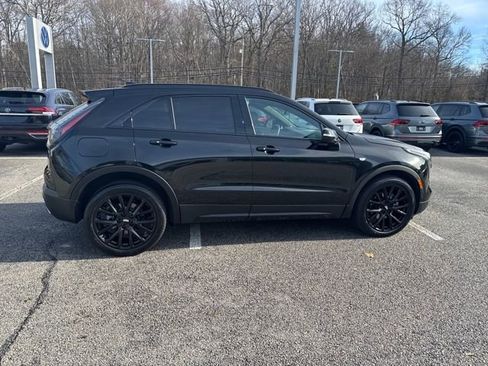 Used 2022 Cadillac XT4 Sport w/ Comfort Package image 9