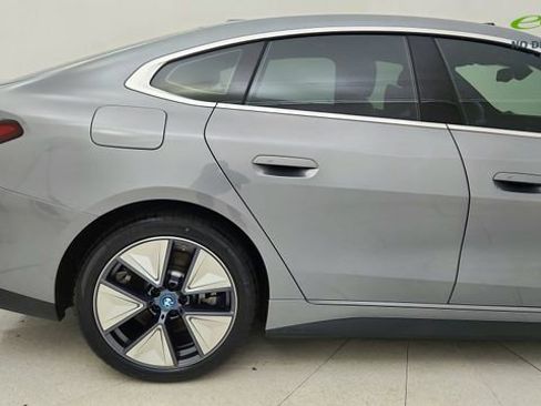 Used 2023 BMW i4 eDrive35 w/ Premium Package RWD image 7